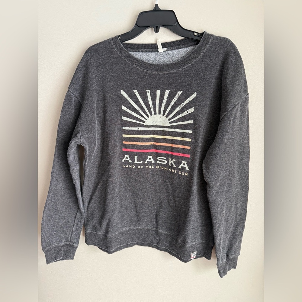 TechStyles Charcoal Grey‎ Alaska Graphic Women's Sweatshirt Size Large